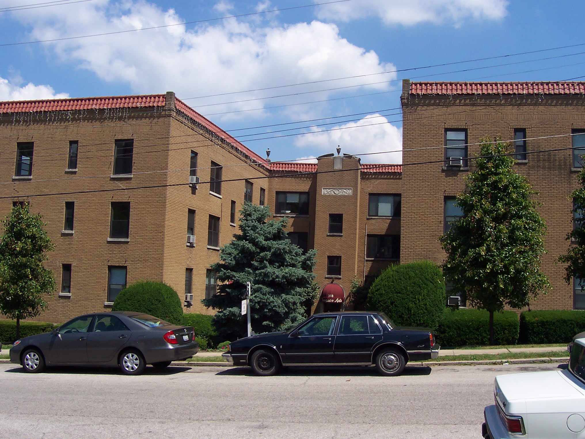 318 Terrace Ave Apt 13